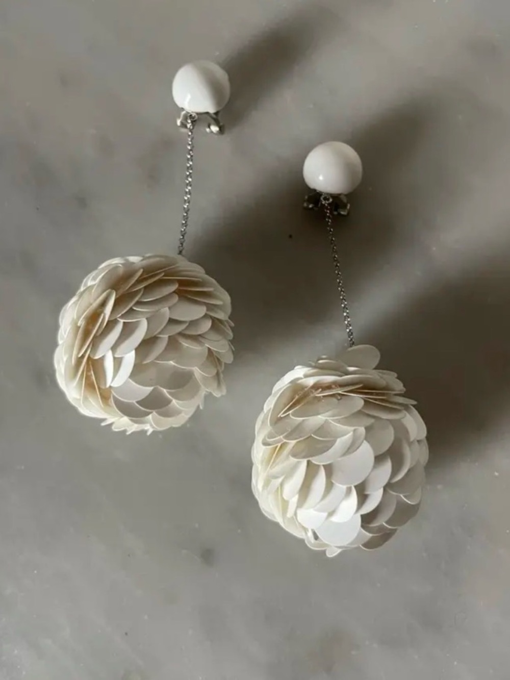 PRADA 2016 Runway White Floral Drop Earrings - Picture 2 of 2